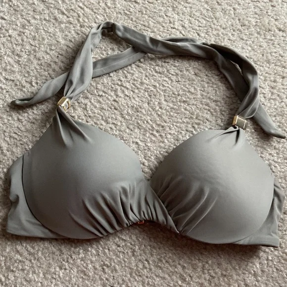 Victoria’s Secret Bundle bikini tops - Picture 6 of 9